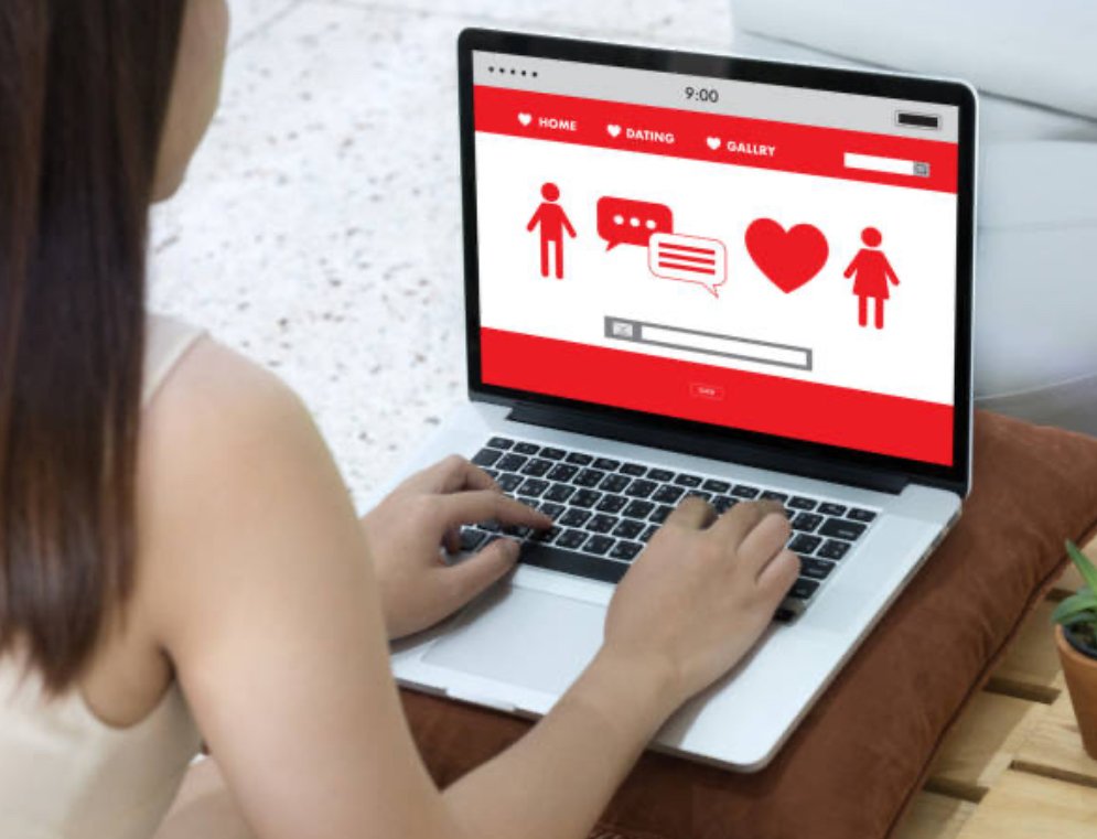 How Did Two Strangers Meet on Esmiya.com?